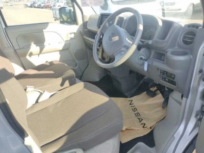 NISSAN CLIPPER VAN