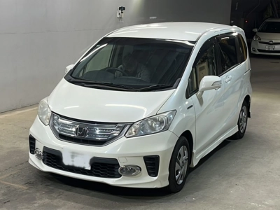 HONDA FREED HYBRID