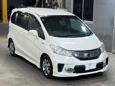 HONDA FREED HYBRID