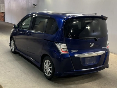HONDA FREED HYBRID