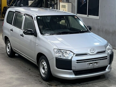MAZDA FAMILIA VAN
