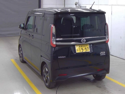 NISSAN ROOX
