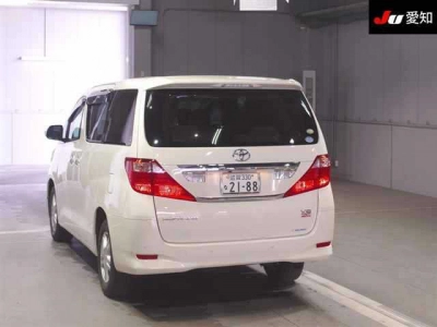 TOYOTA ALPHARD