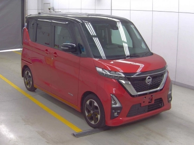 NISSAN ROOX