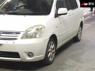 TOYOTA RAUM