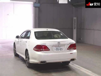 TOYOTA CROWN ATHLETE