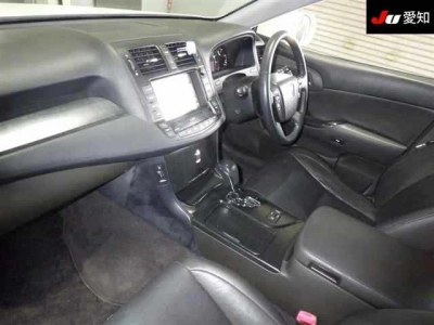 TOYOTA CROWN ATHLETE