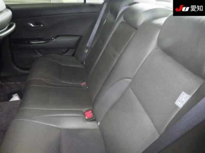 TOYOTA CROWN ATHLETE