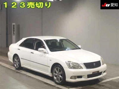 TOYOTA CROWN ATHLETE