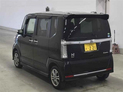 HONDA N BOX CUSTOM