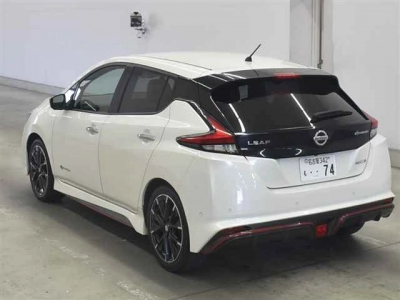 NISSAN LEAF