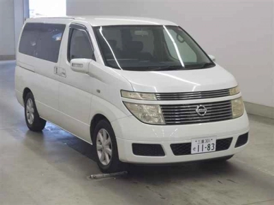 NISSAN ELGRAND