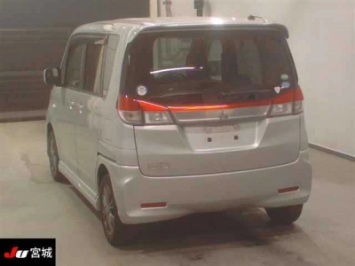 MITSUBISHI DELICA D:2