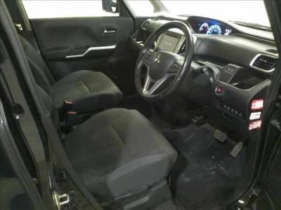 MITSUBISHI DELICA D:2