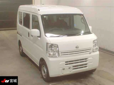 NISSAN NV100 CLIPPER