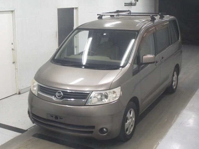 NISSAN SERENA