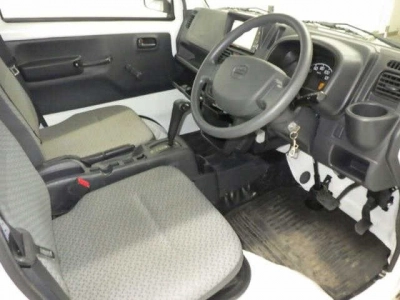 NISSAN NT100 CLIPPER