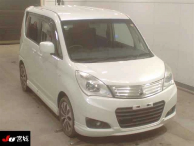 MITSUBISHI DELICA D:2