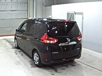 HONDA FREED HYBRID