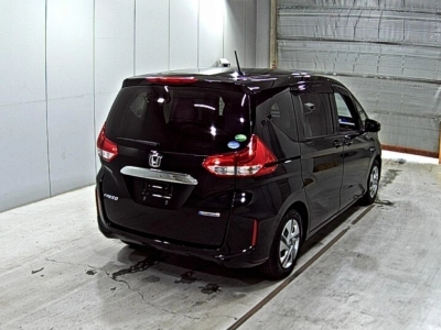 HONDA FREED HYBRID