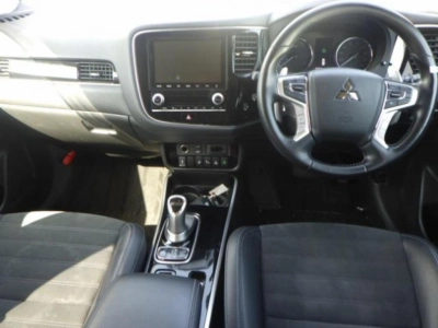MITSUBISHI OUTLANDER PHEV