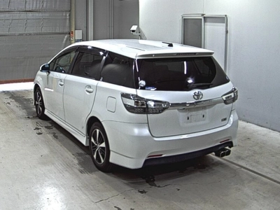 TOYOTA WISH
