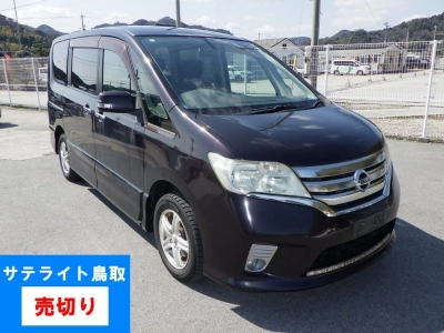 NISSAN SERENA