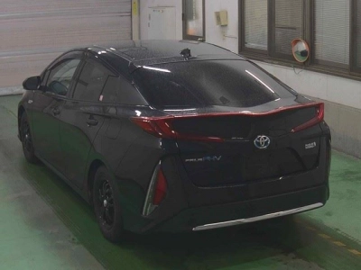 TOYOTA PRIUS PHV