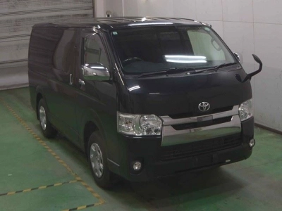 TOYOTA REGIUS VAN