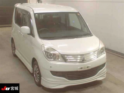 MITSUBISHI DELICA D:2