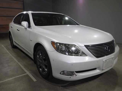 LEXUS LS
