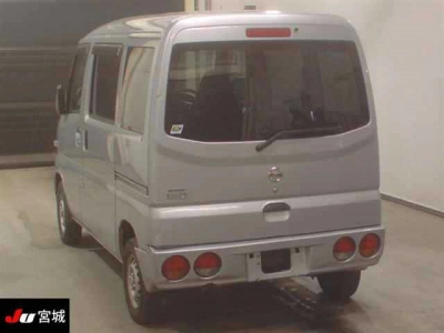 NISSAN CLIPPER VAN