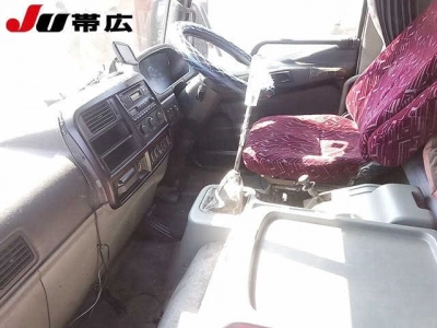 MITSUBISHI FUSO FIGHTER