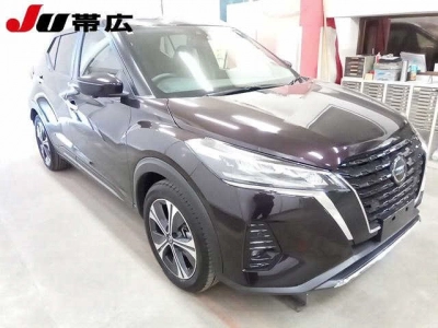 NISSAN KICKS