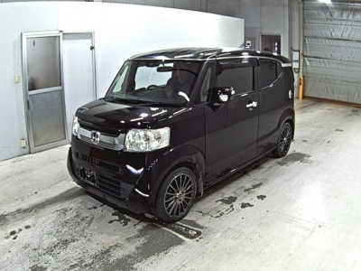 HONDA N-BOX SLASH