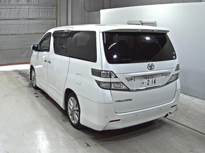 TOYOTA VELLFIRE