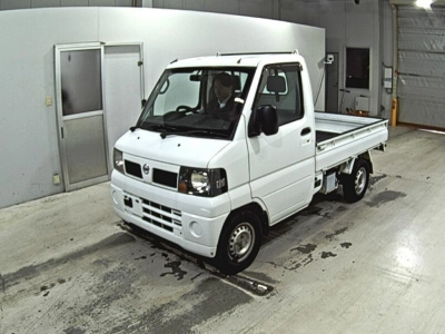NISSAN CLIPPER TRUCK