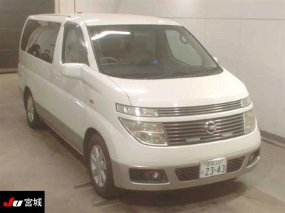 NISSAN ELGRAND