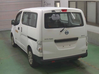 NISSAN E-NV200 VAN