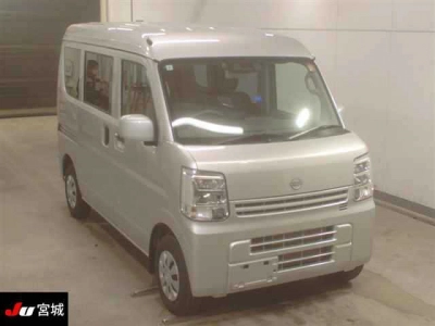 NISSAN CLIPPER VAN
