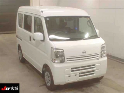 NISSAN CLIPPER VAN