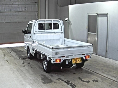 NISSAN CLIPPER TRUCK