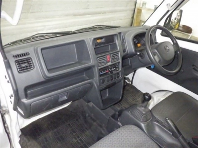 NISSAN NT100 CLIPPER