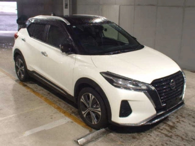 NISSAN KICKS