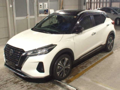 NISSAN KICKS
