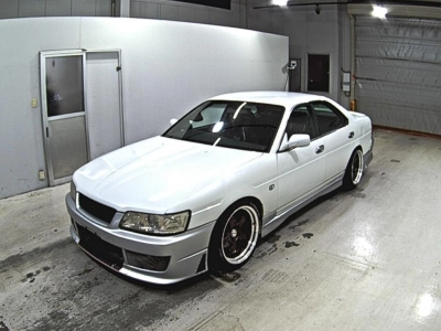 NISSAN LAUREL