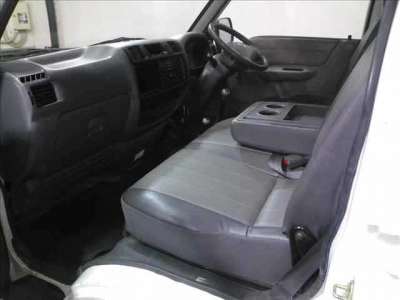 NISSAN VANETTE TRUCK