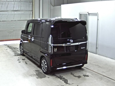 HONDA N BOX CUSTOM