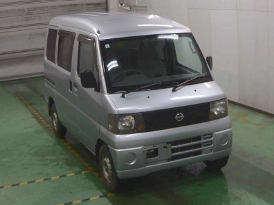 NISSAN CLIPPER