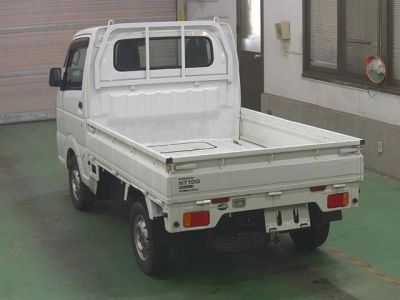 NISSAN NT100 CLIPPER